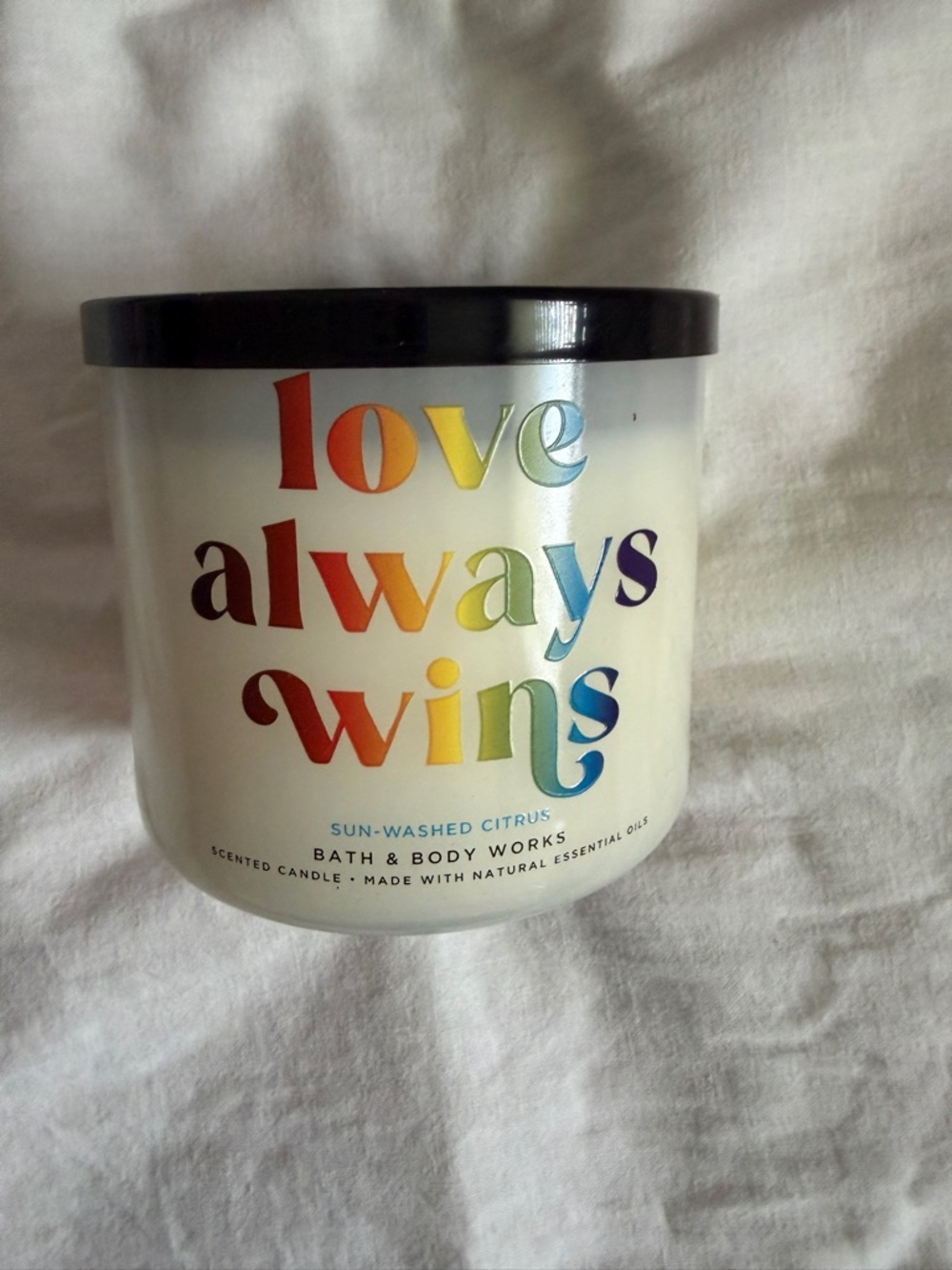 NWT Bath & Body Works "Love Always Wins" Sun-Washed Citrus Candle - White